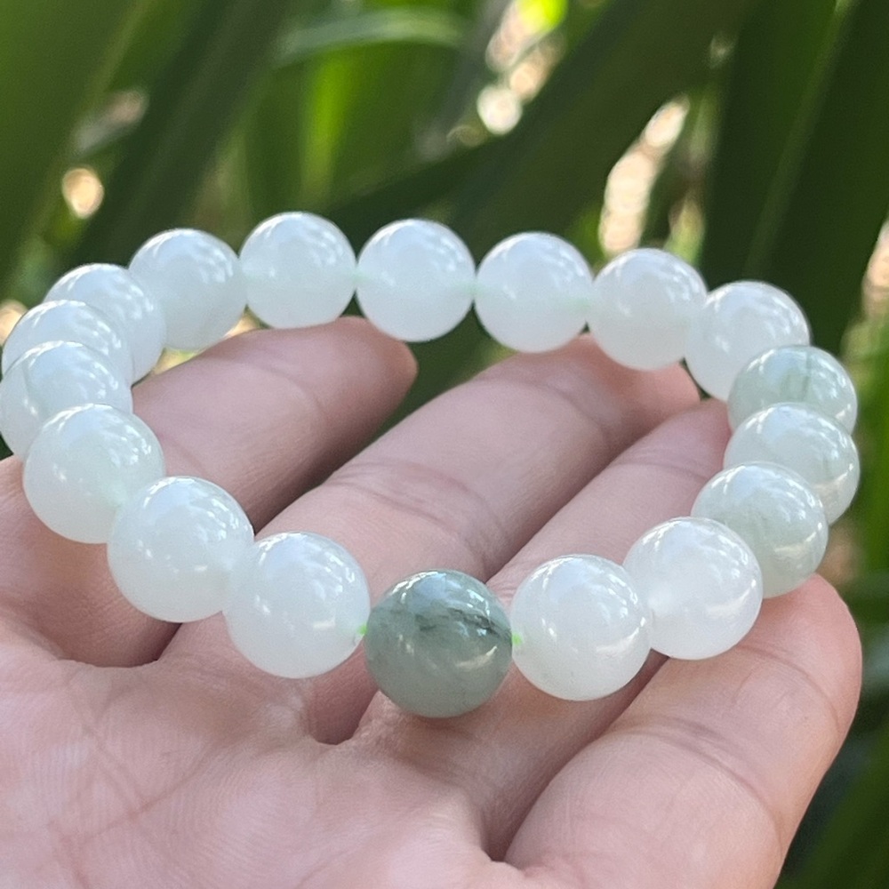 10mm stretchable Tianshan jade bracelet
